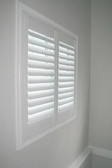 PLANTATION SHUTTERS